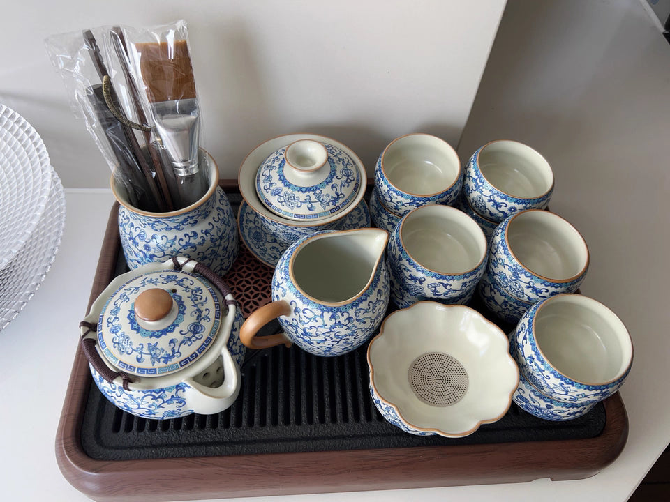 Blue and white porcelain Ru kiln tea set 2025 new tea table for making tea. a complete set of light luxury and high-end