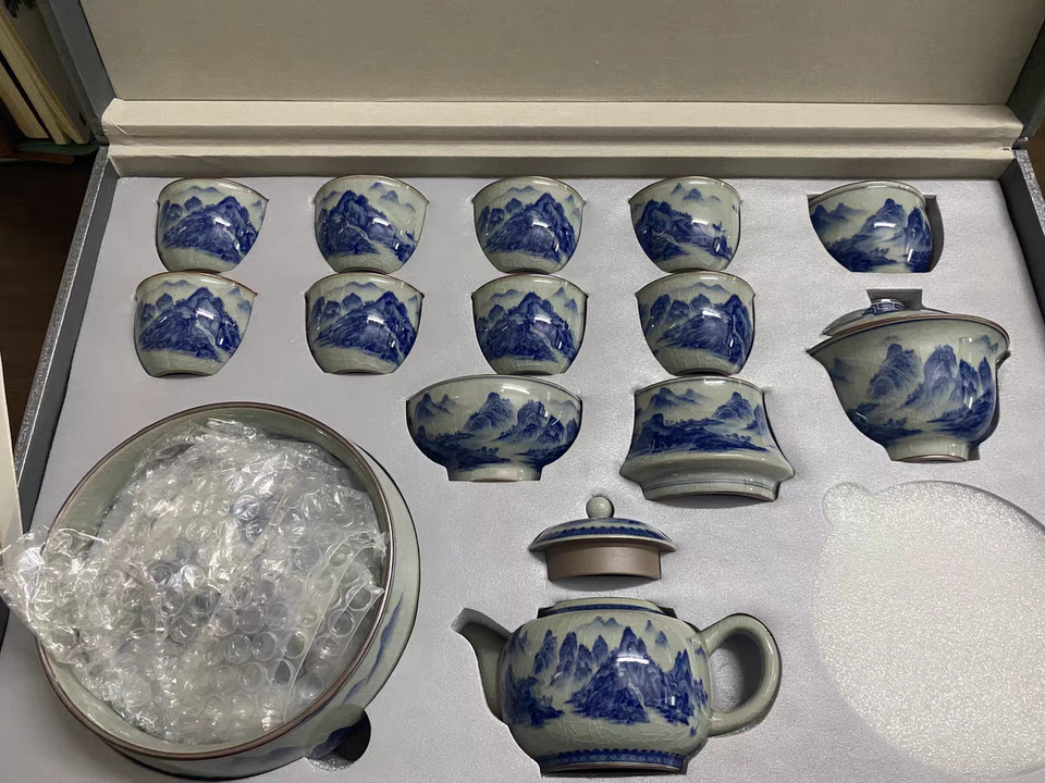 Ceramic Kung Fu tea set. complete set of household blue and white porcelain set. office gift brewing teapot. teacup gift box - Image 5